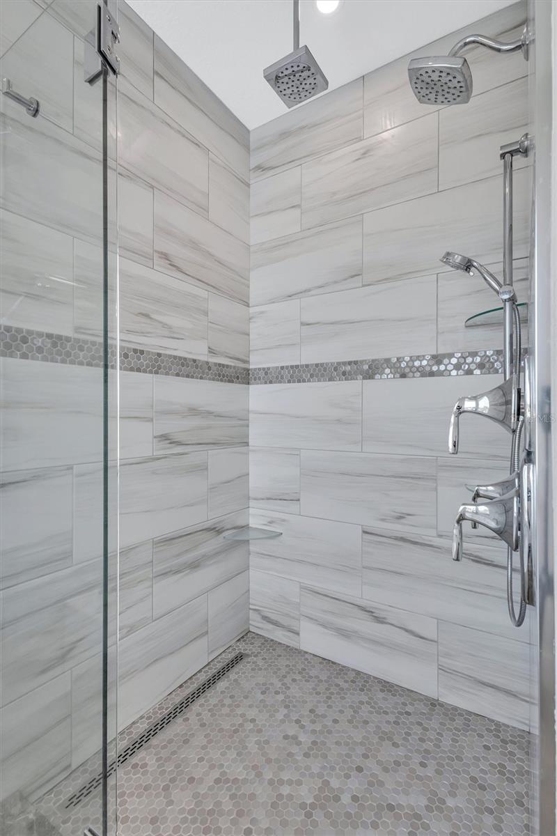 SIESTA BEACH - Residential