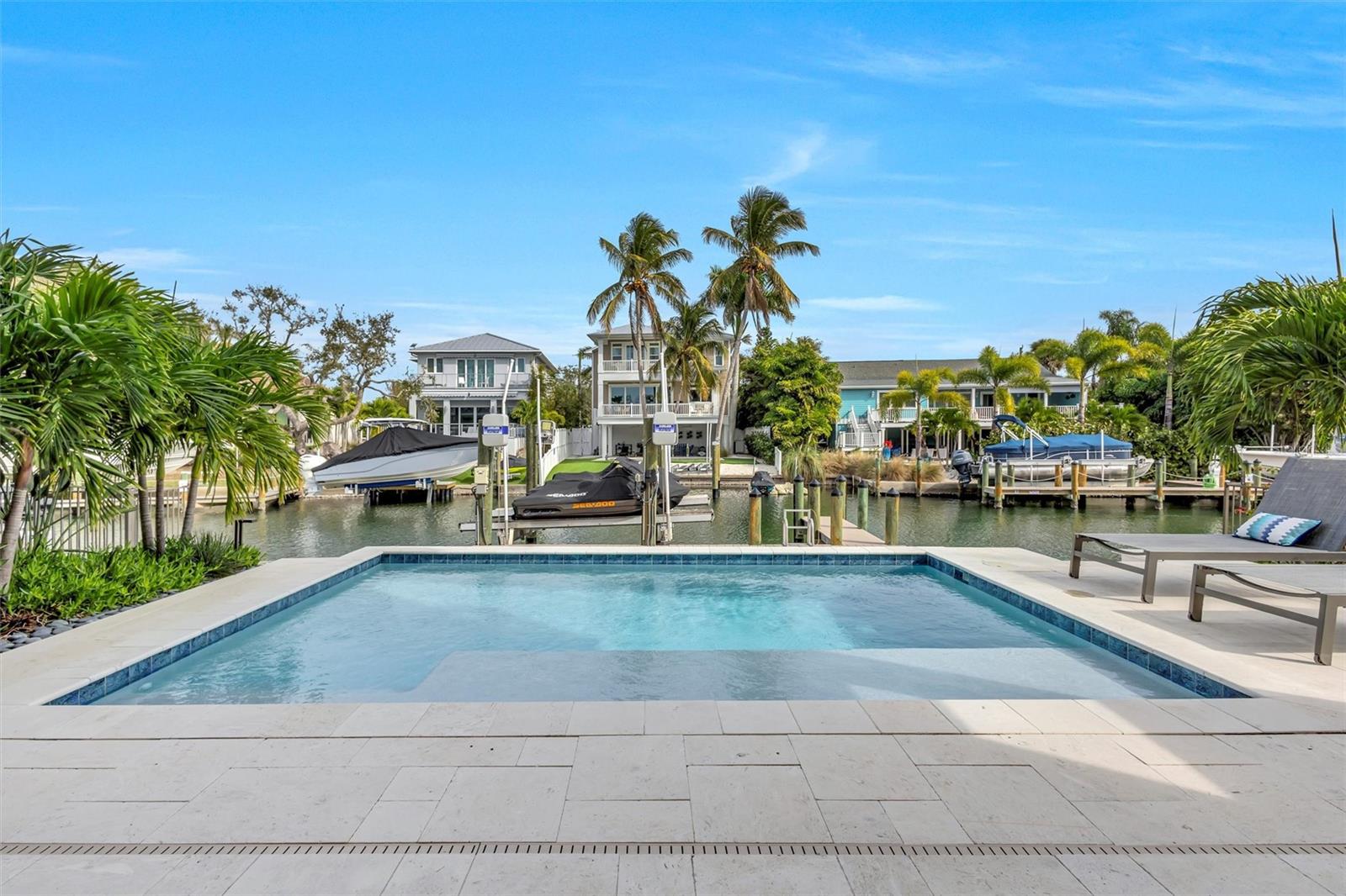 SIESTA BEACH - Residential