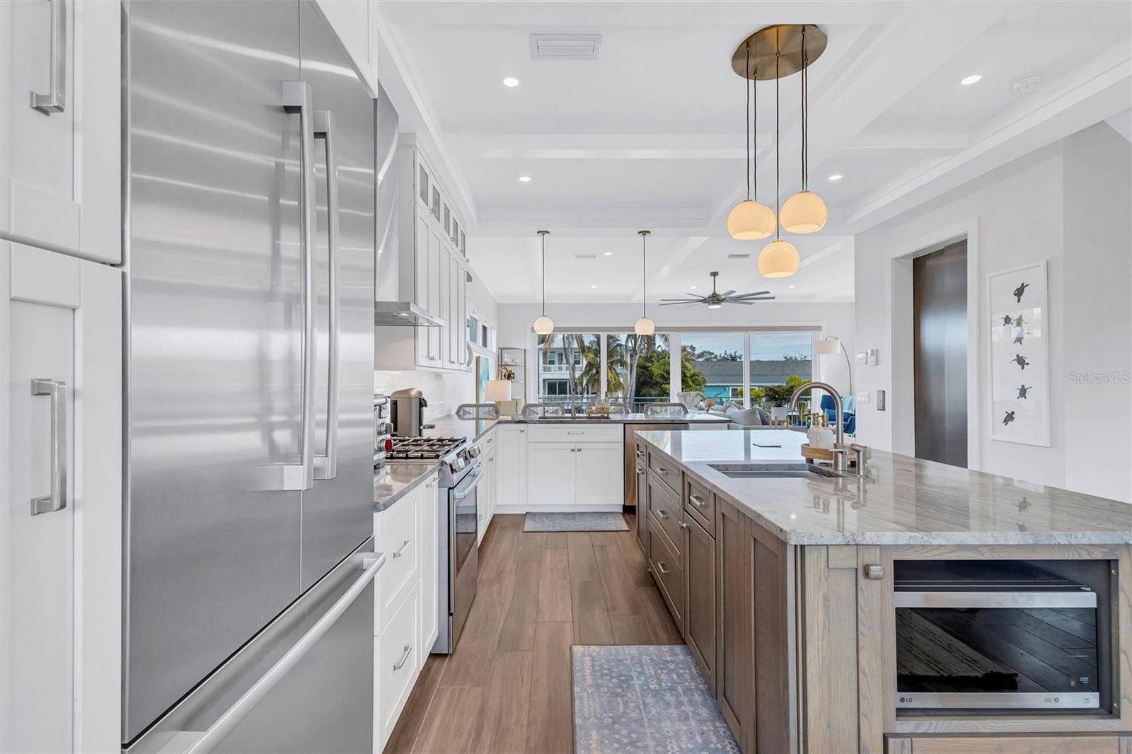 SIESTA BEACH - Residential