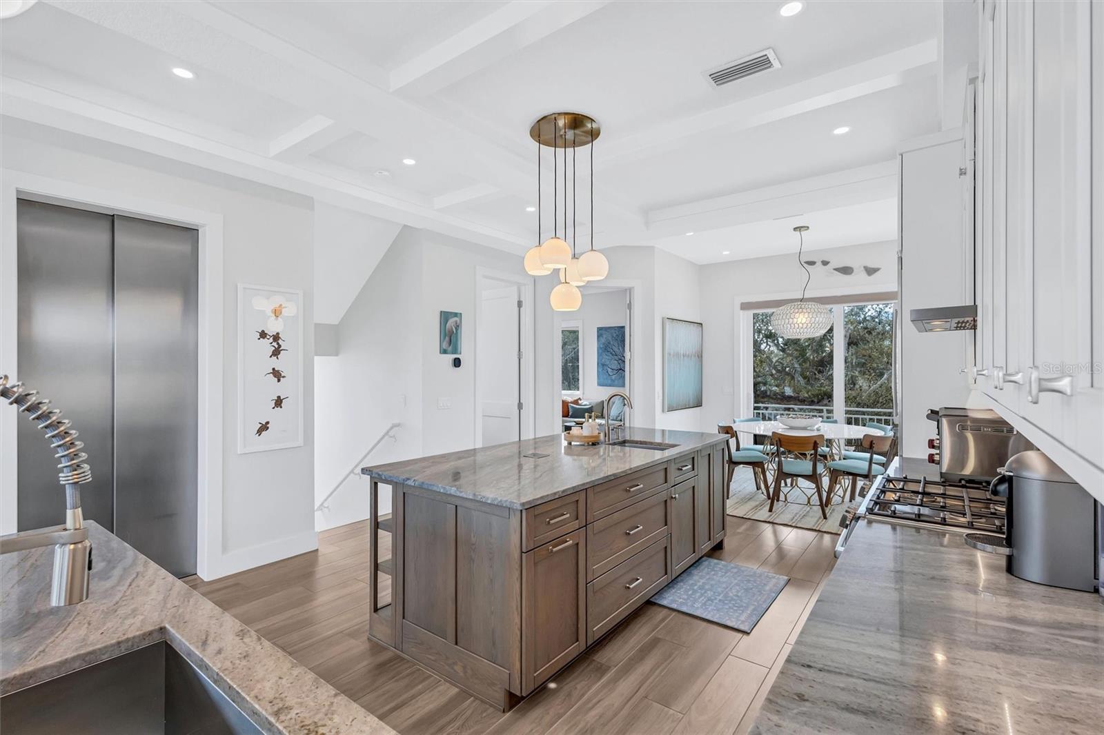 SIESTA BEACH - Residential