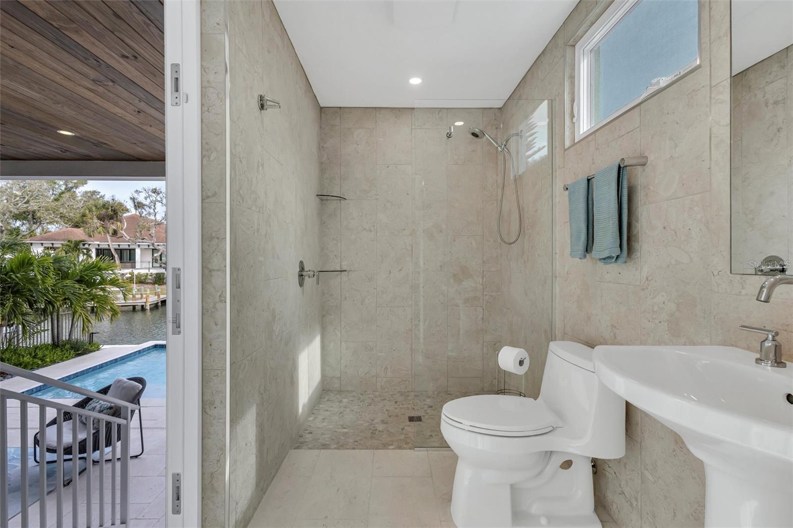 SIESTA BEACH - Residential