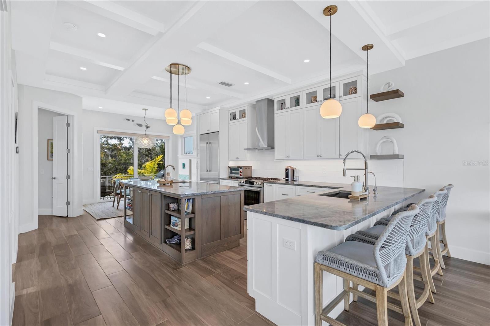 SIESTA BEACH - Residential