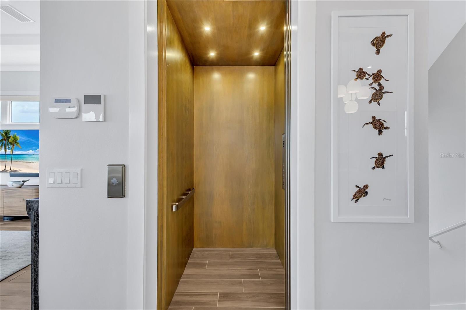 SIESTA BEACH - Residential