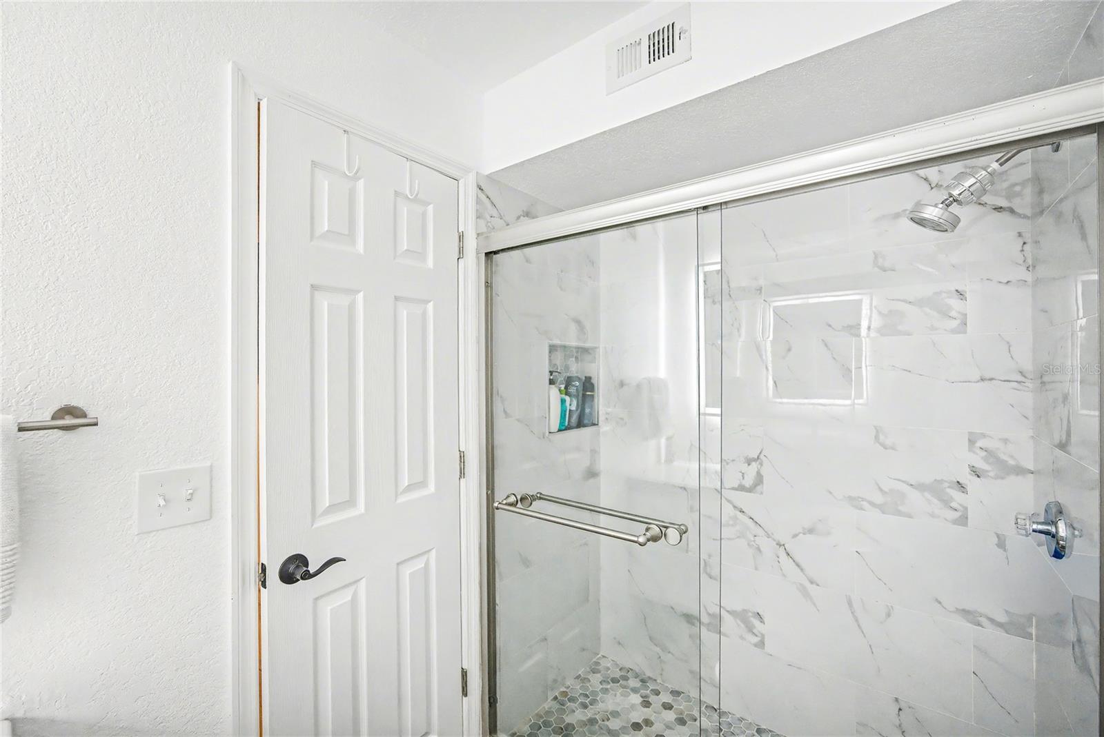 LEXINGTON PLACE - Residential