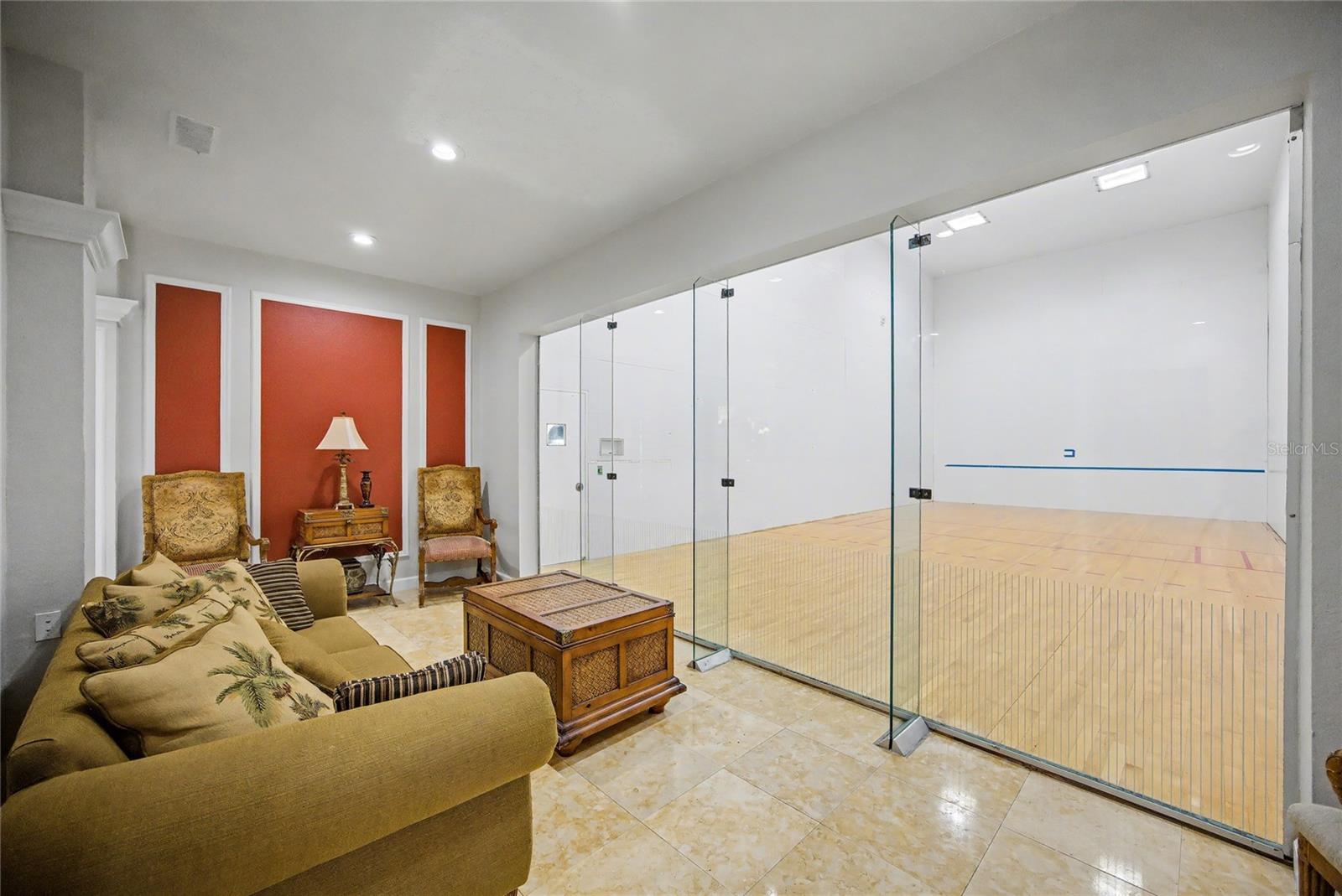 LEXINGTON PLACE - Residential