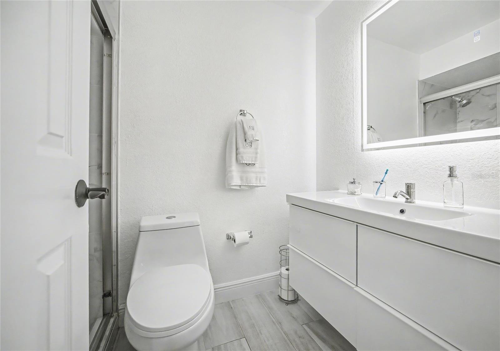 LEXINGTON PLACE - Residential