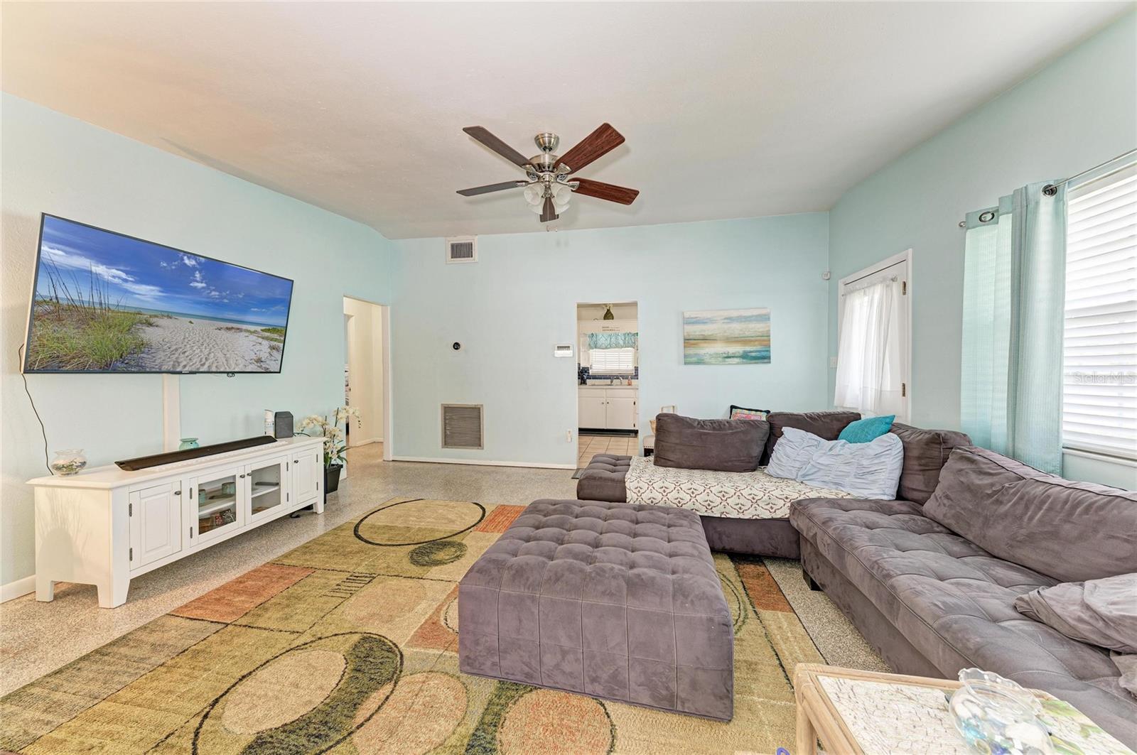 HUDSON PARK - Residential Income