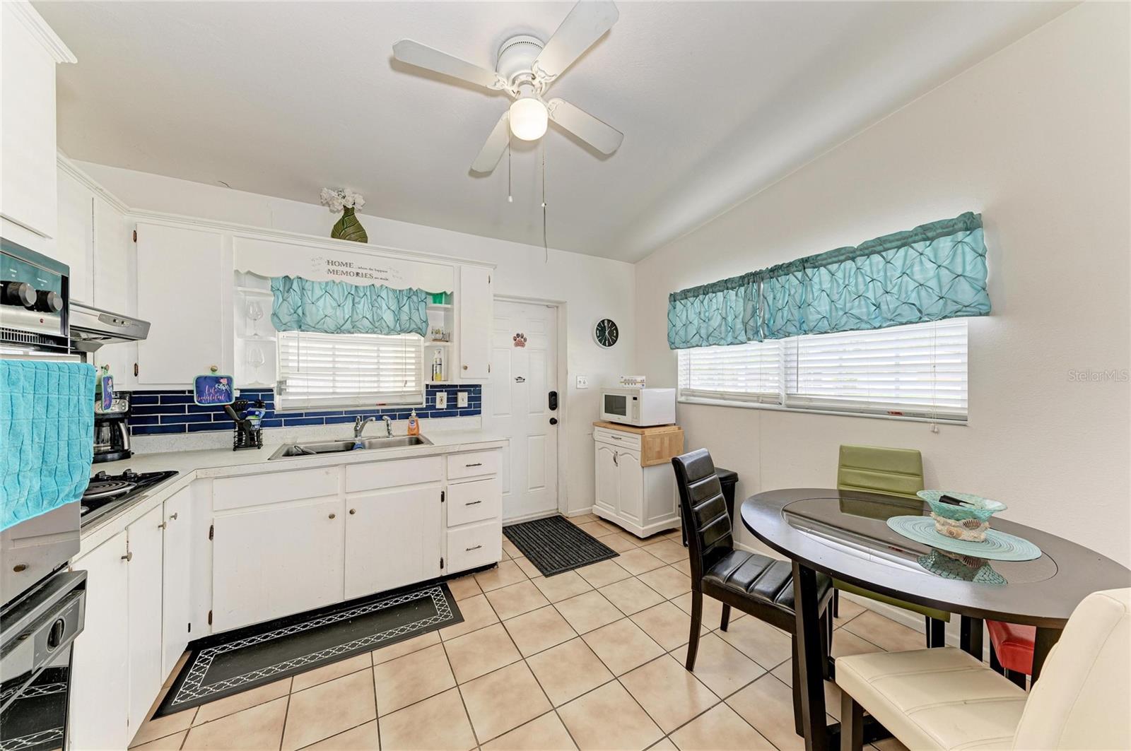 HUDSON PARK - Residential Income