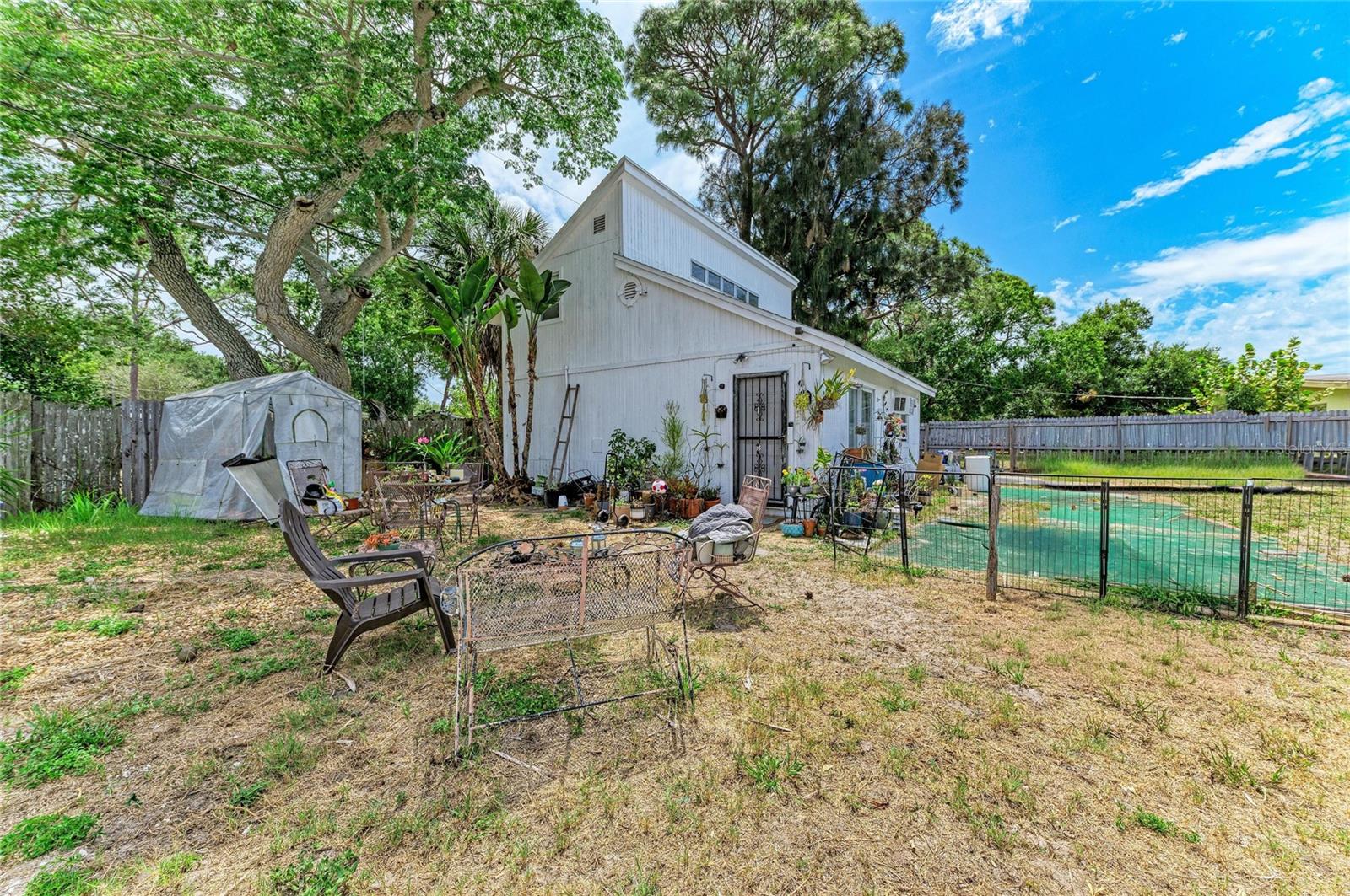 HUDSON PARK - Residential Income