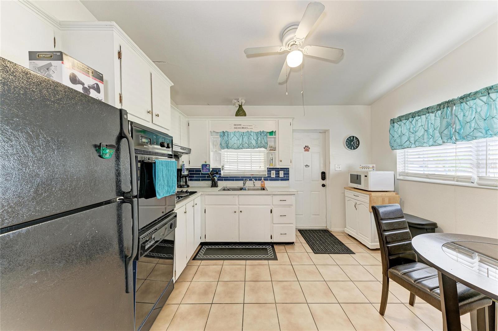 HUDSON PARK - Residential Income