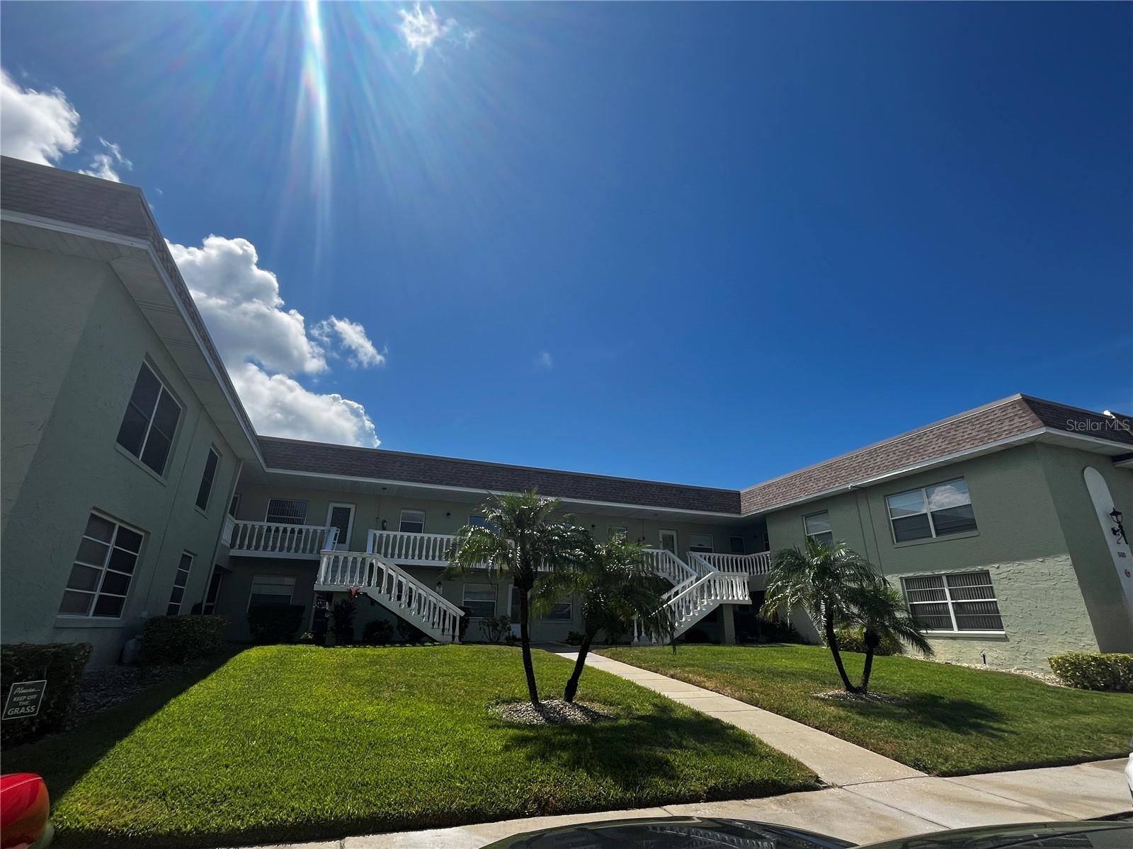 GREEN DOLPHIN PARK CONDO - Residential