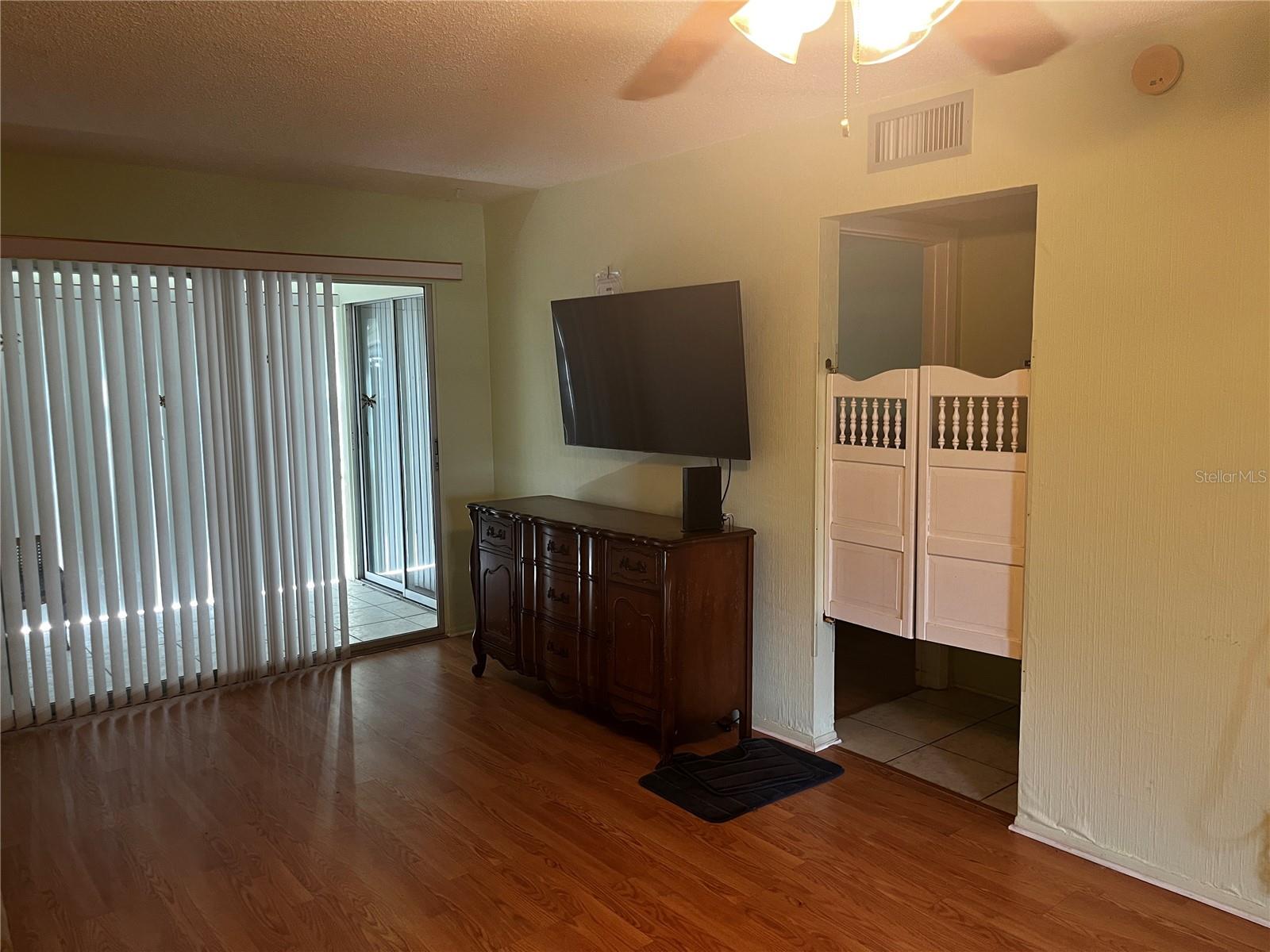 GREEN DOLPHIN PARK CONDO - Residential