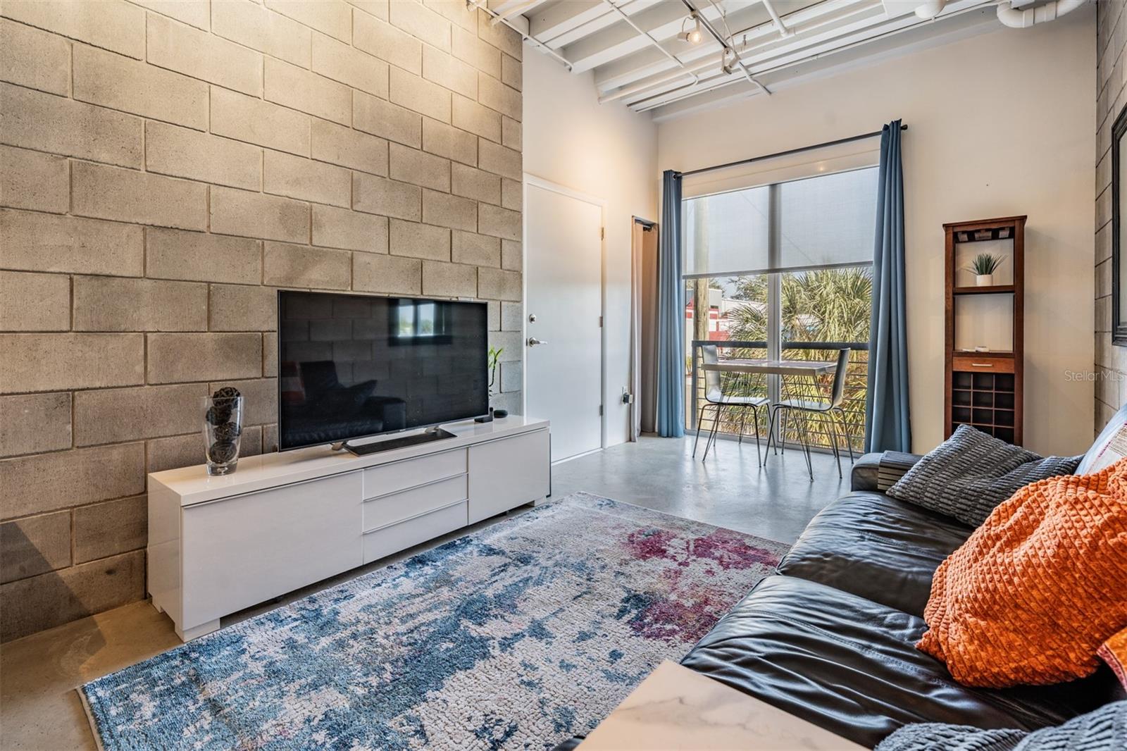 PARKLAND LOFTS - Residential