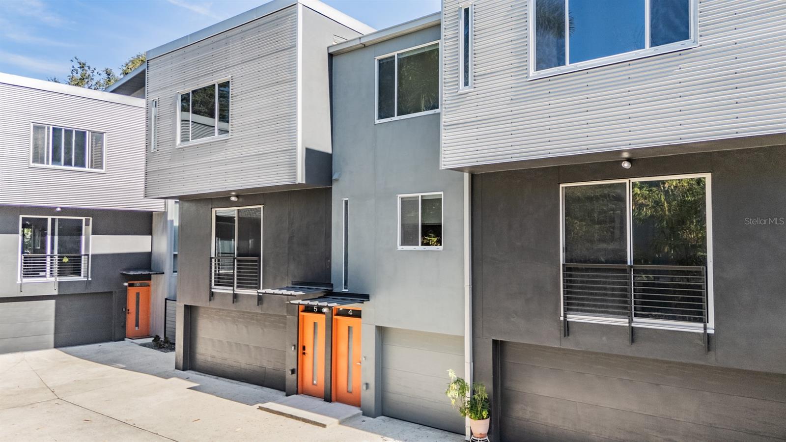 PARKLAND LOFTS - Residential