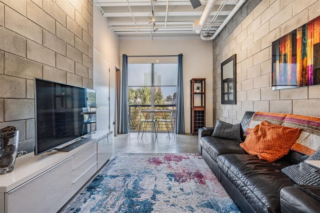 Photo of 3107 W De Leon Street #4, Tampa, FL 33609 (MLS # TB8453807)