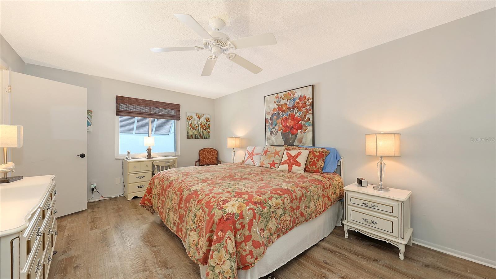 WHITE SANDS VILLAGE - Residential