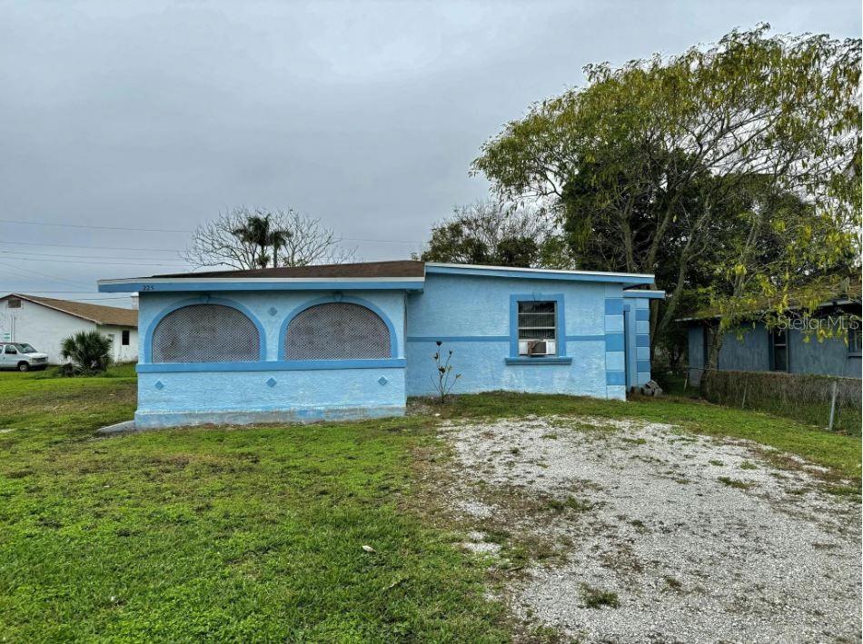225 NW 11TH AVENUE