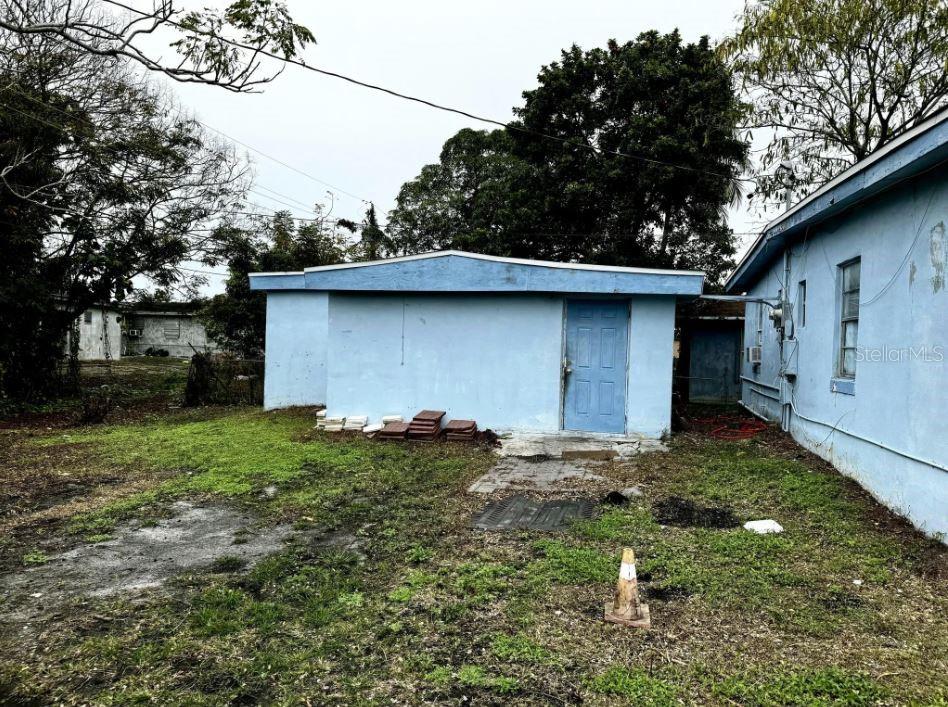 225 NW 11TH AVENUE