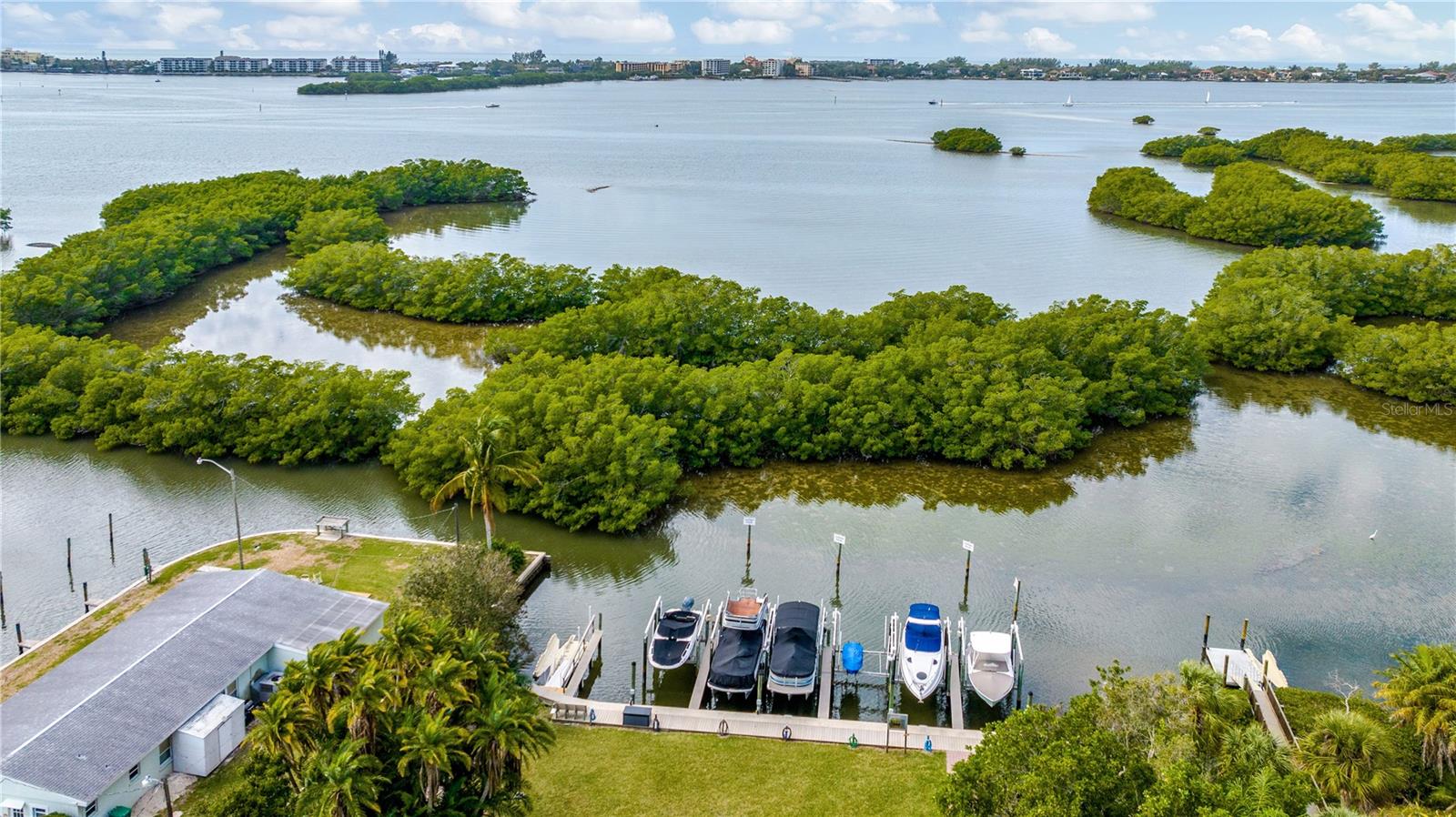 PORTOFINO ON THE BAY - Land