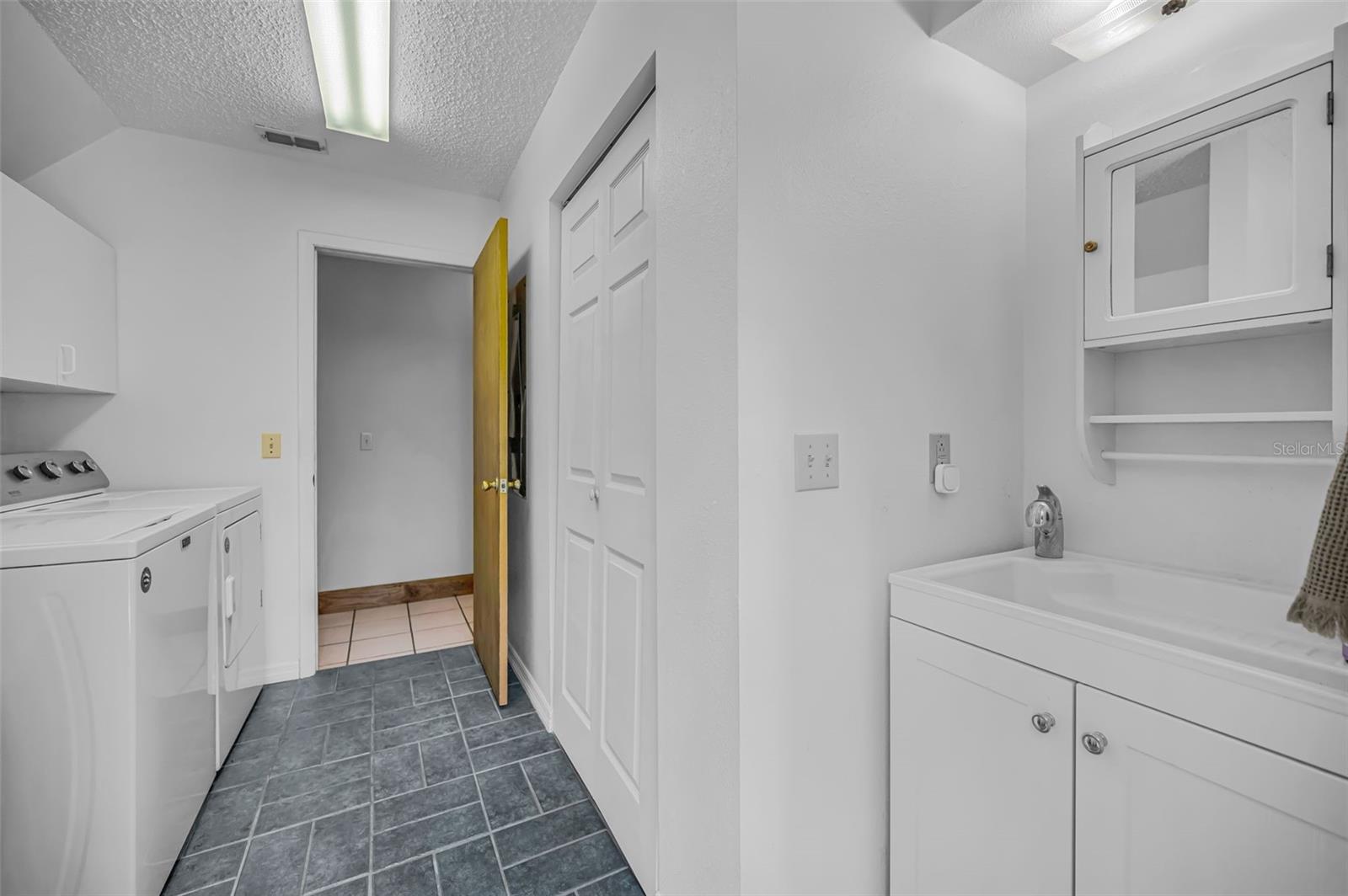 REDEKER - CLASS 1 SUB - Residential