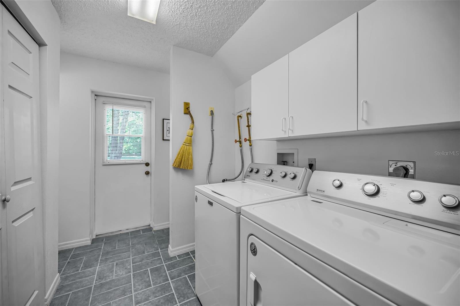 REDEKER - CLASS 1 SUB - Residential