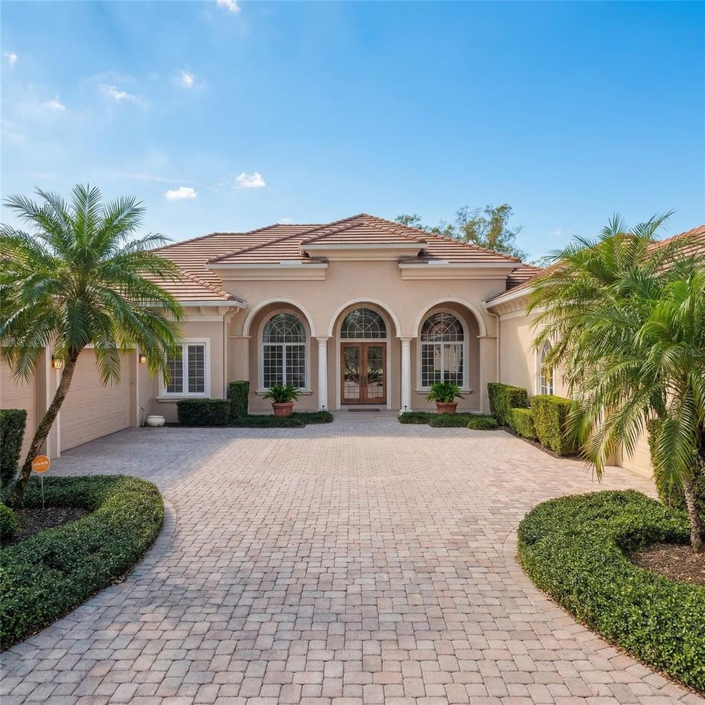 Photo of 5151 Latrobe Dr, Windermere, FL 34786 (MLS # O6392380)