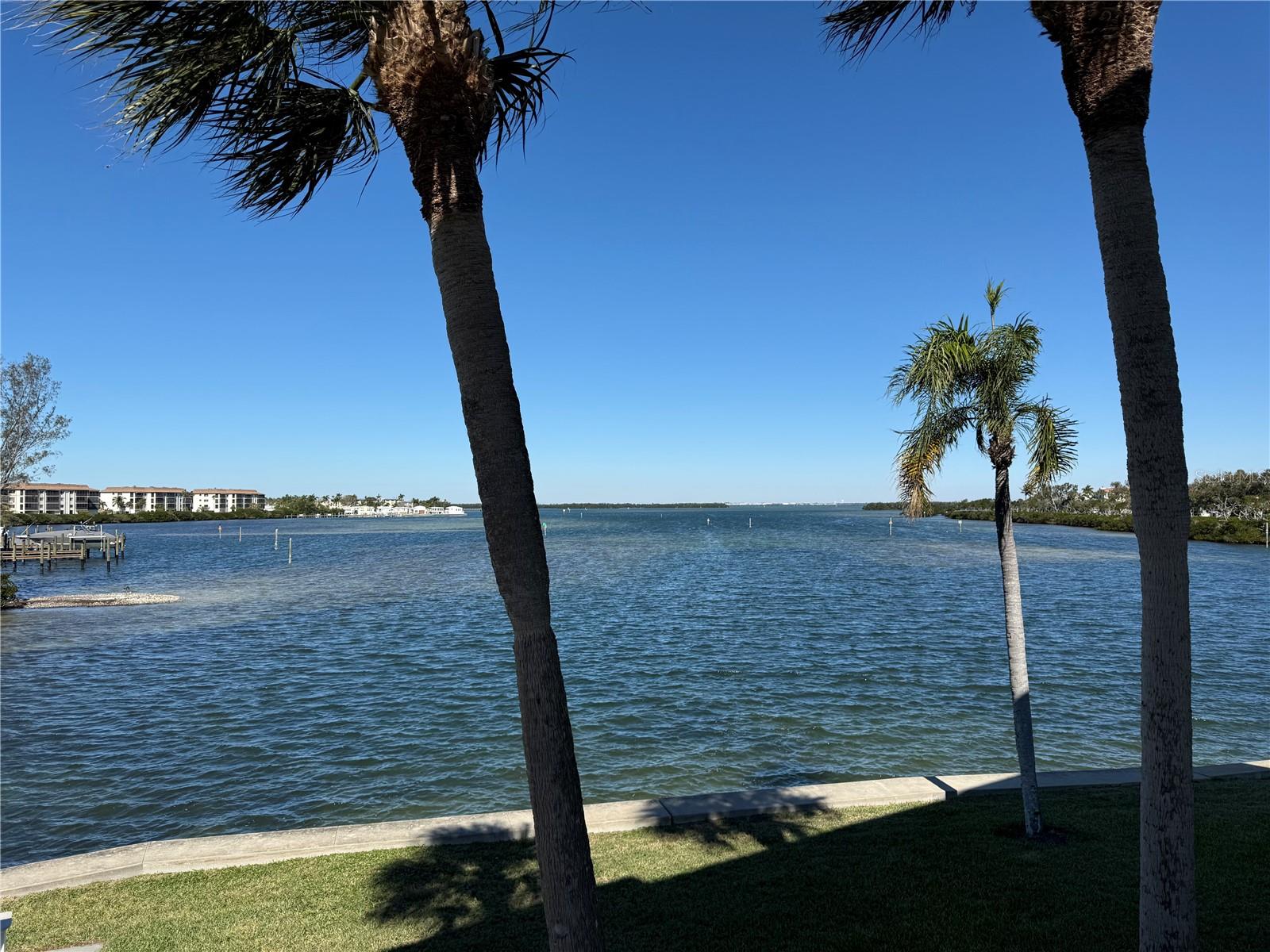 LONGBOAT ARMS - Residential Lease