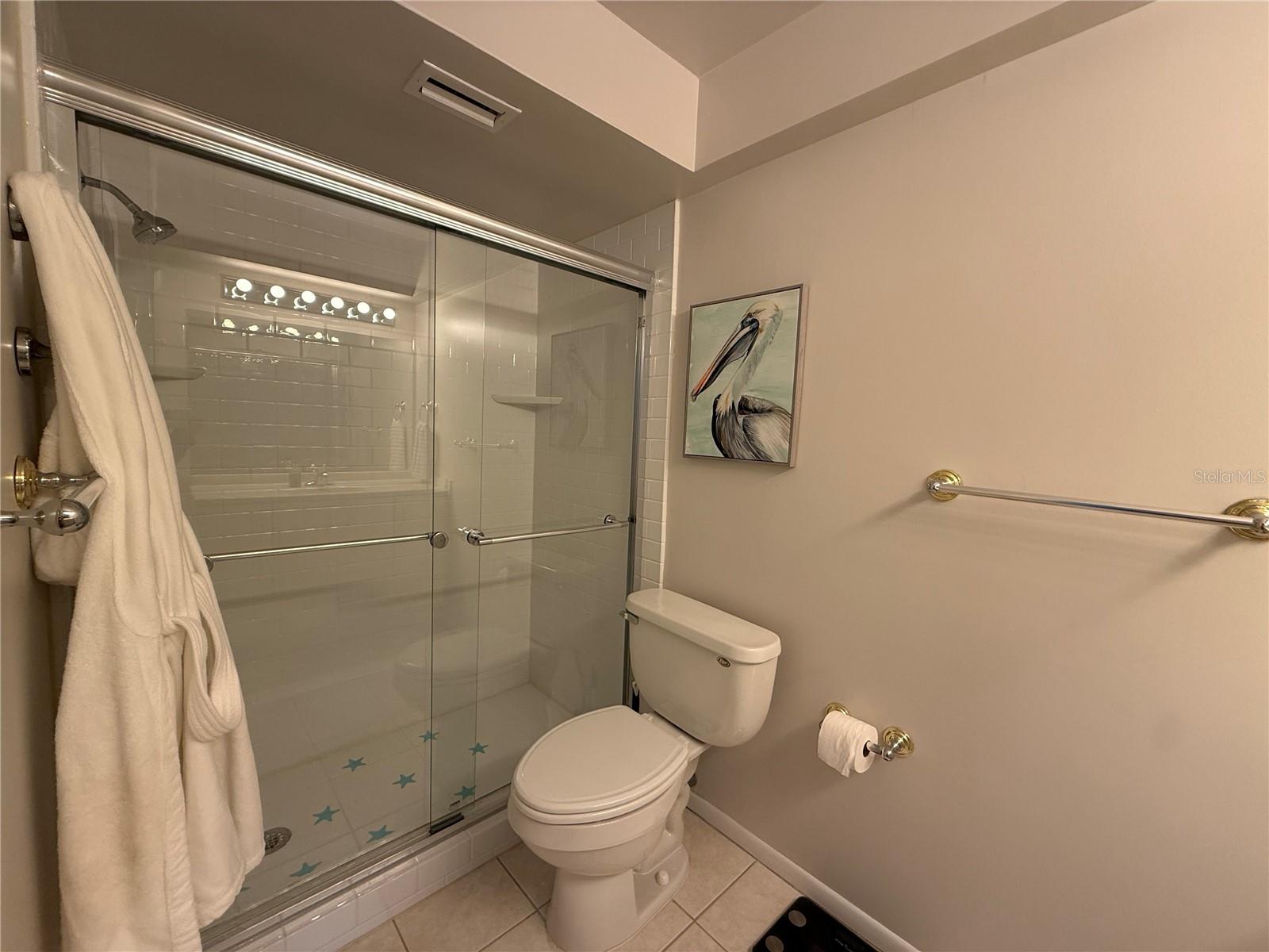 LONGBOAT ARMS - Residential Lease