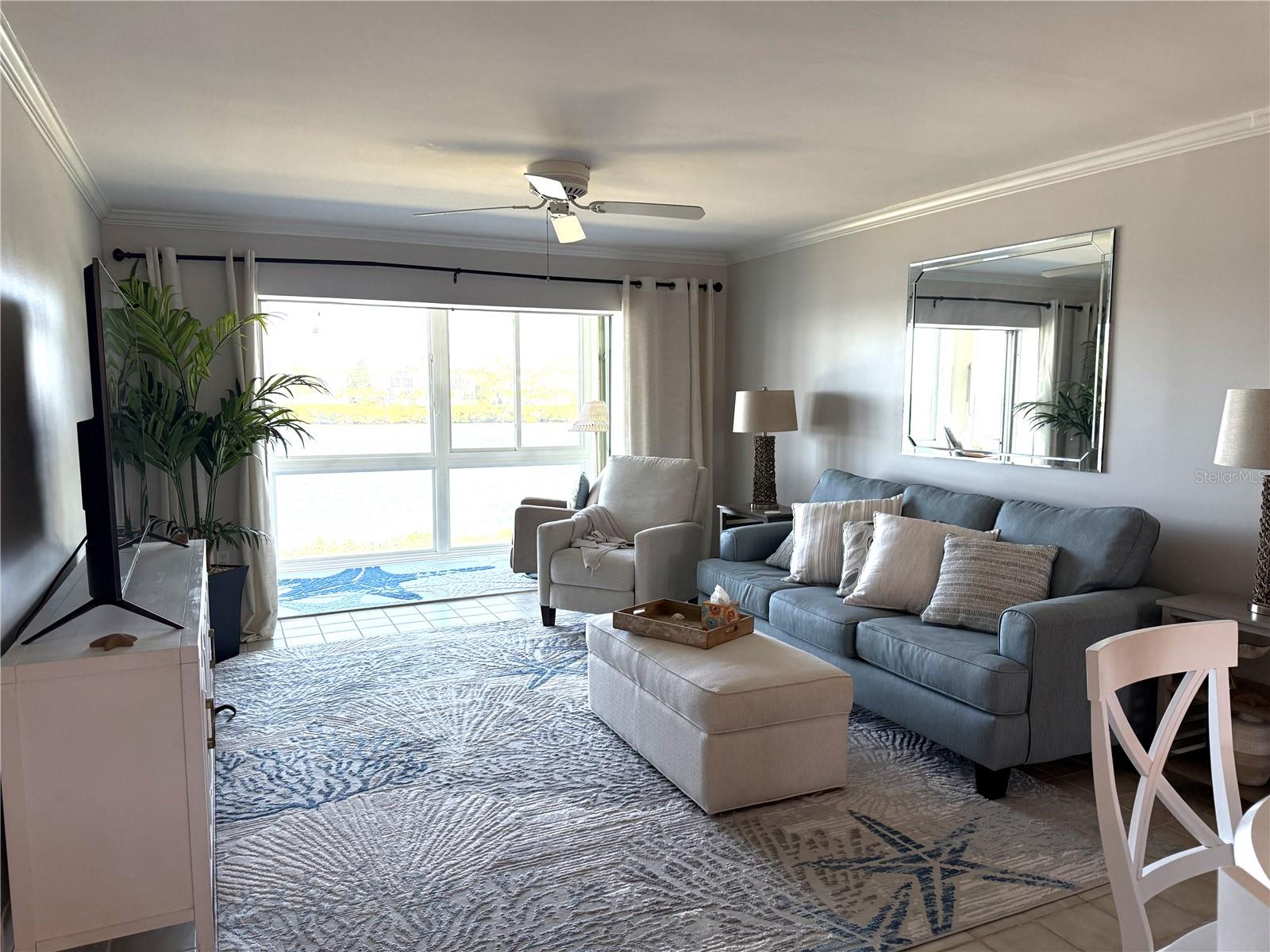 LONGBOAT ARMS - Residential Lease