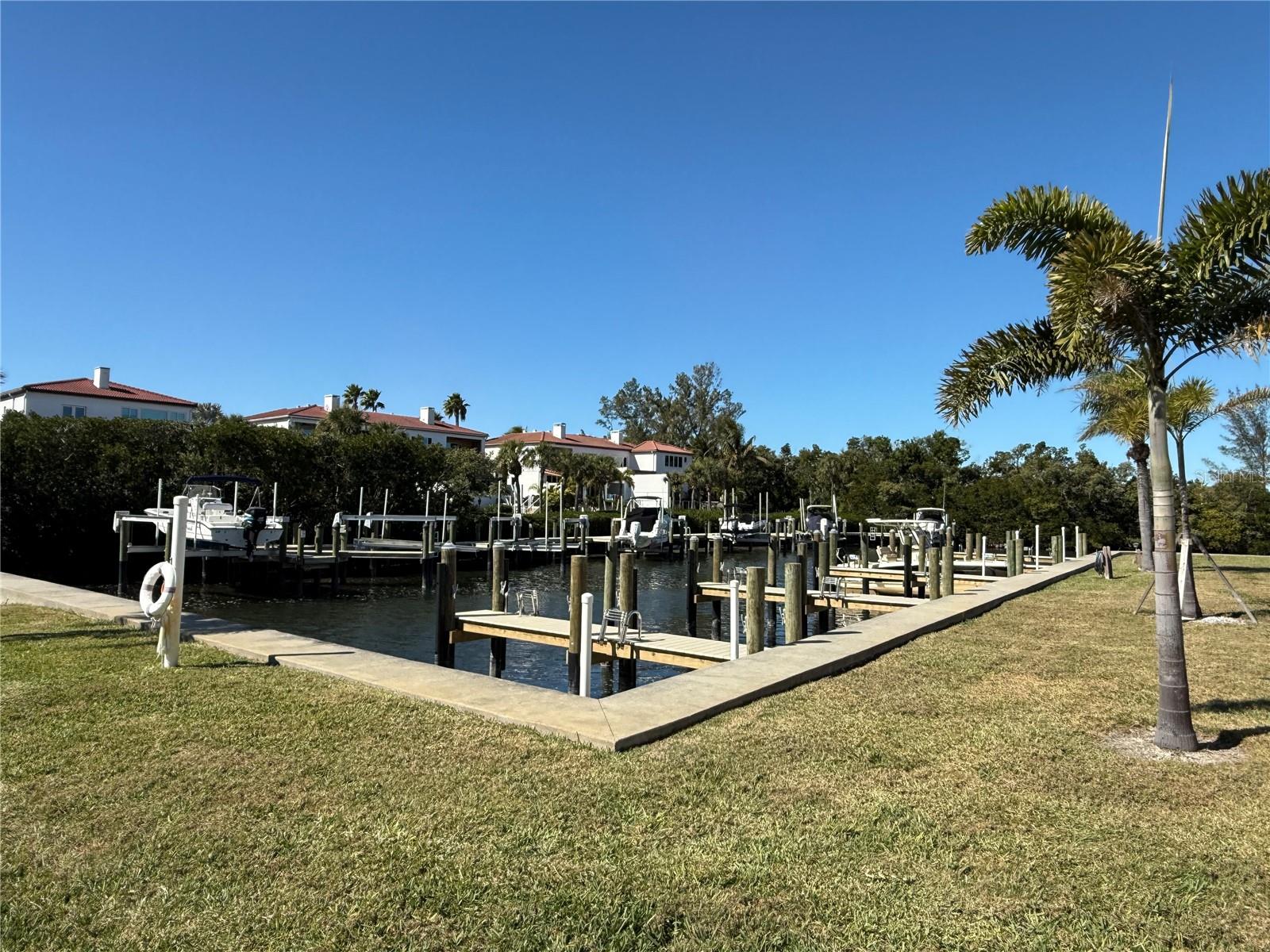 LONGBOAT ARMS - Residential Lease
