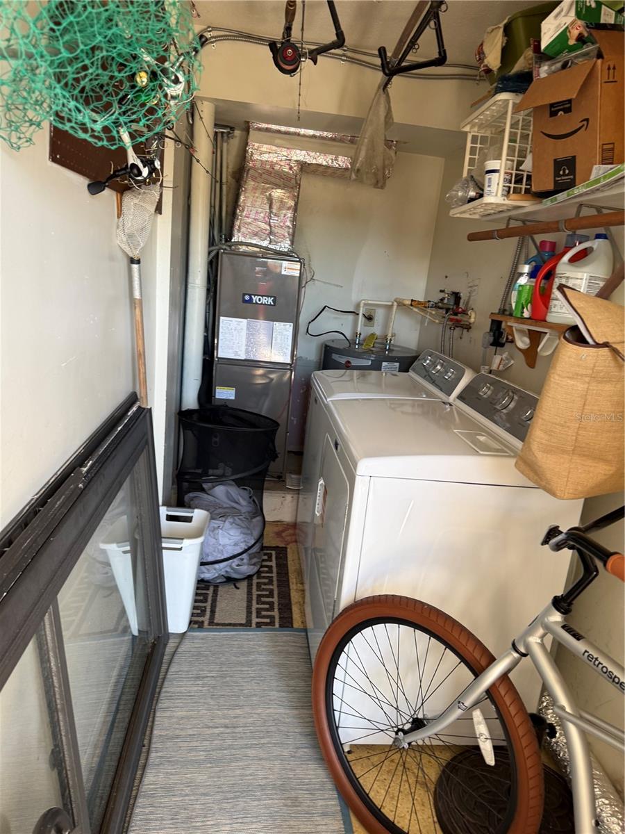 LONGBOAT ARMS - Residential Lease