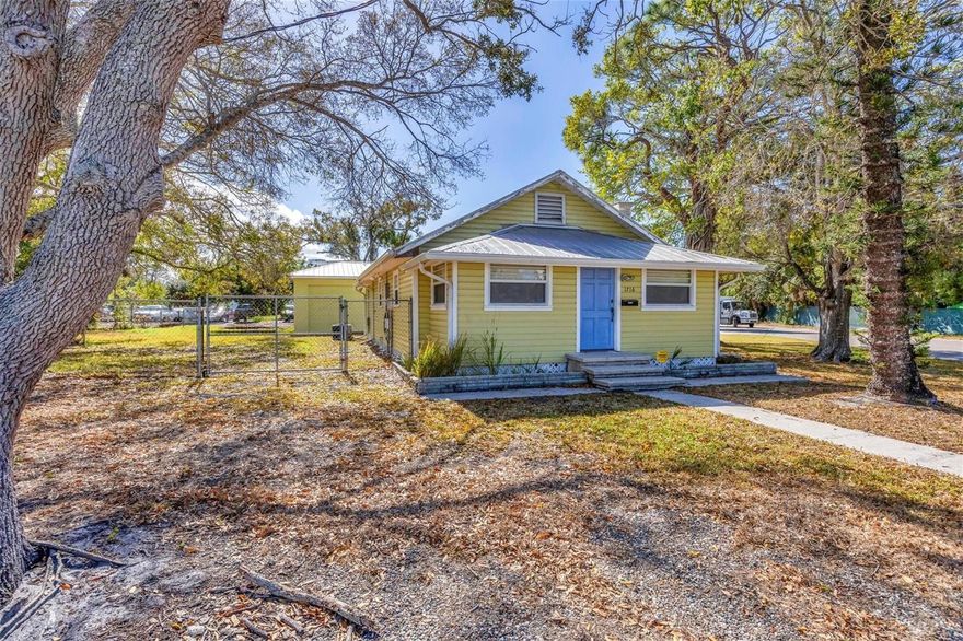 Unique opportunity.  Current owner has run his electrical business here for over 20 years. This charming 1930’s bungalow served as his office.  It has a small
Kitchen, bathroom and several meeting spaces. An oversized garage was built in 2014.  This served as storage for his equipment.  It’s over 700 sf and is even insulated.  The zoning allows for almost all businesses. It’s ICD … intensive commercial district.  It’s located just off of 10th Way with easy access to N Orange Avenue,10th Street and 301.  The possibilities are endless don’t miss this opportunity.