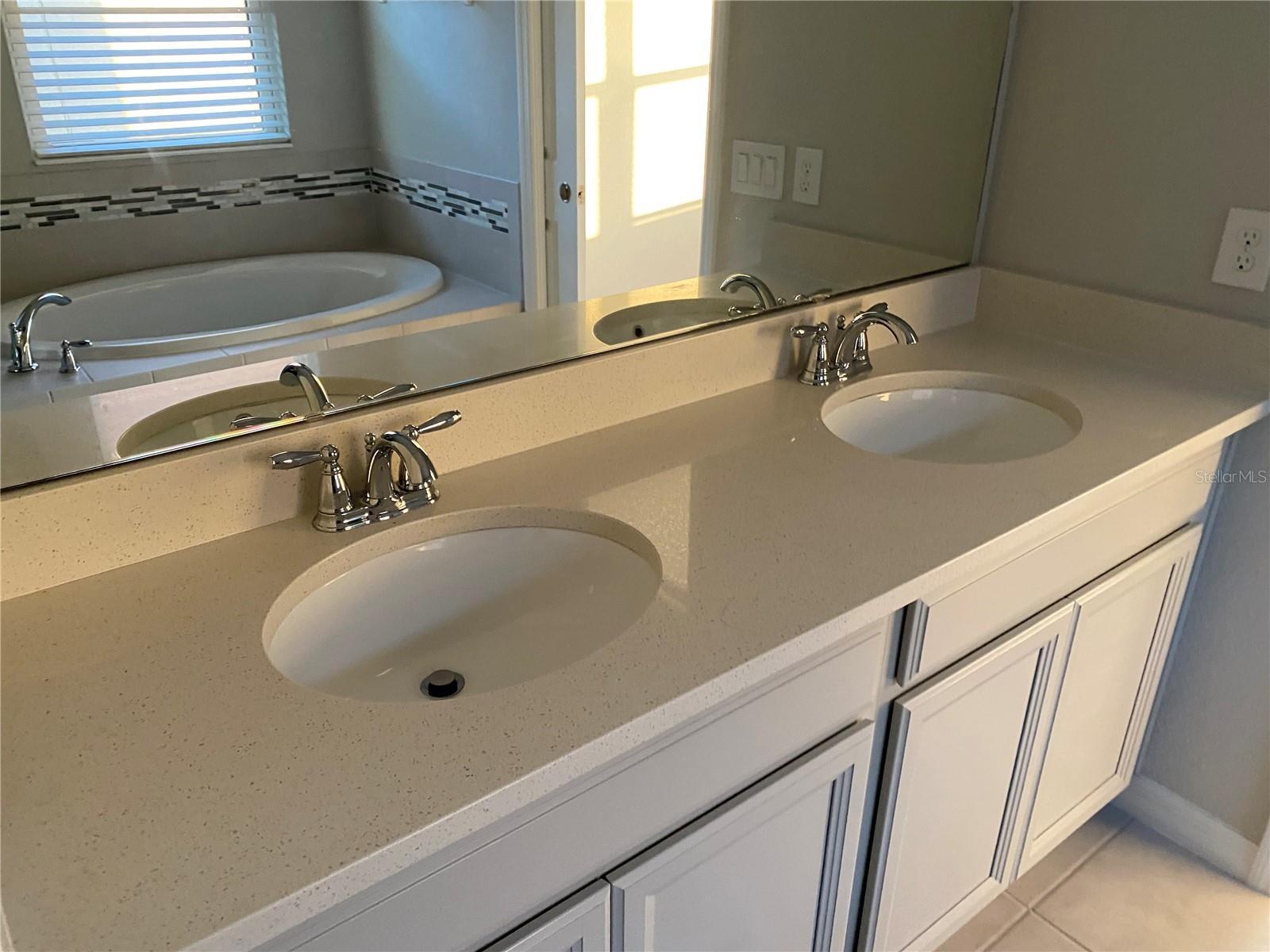 MEADOWS AT HAWKS CREST - Residential Lease