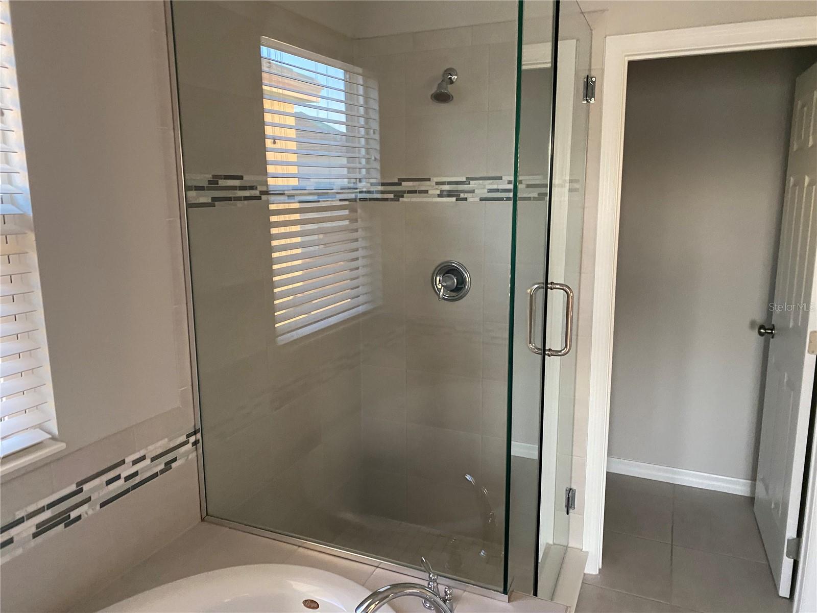 MEADOWS AT HAWKS CREST - Residential Lease