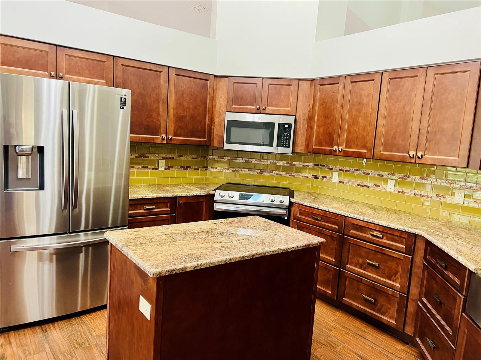 RAINBOW SPRINGS COUNTRY CLUB ESTATES - Residential