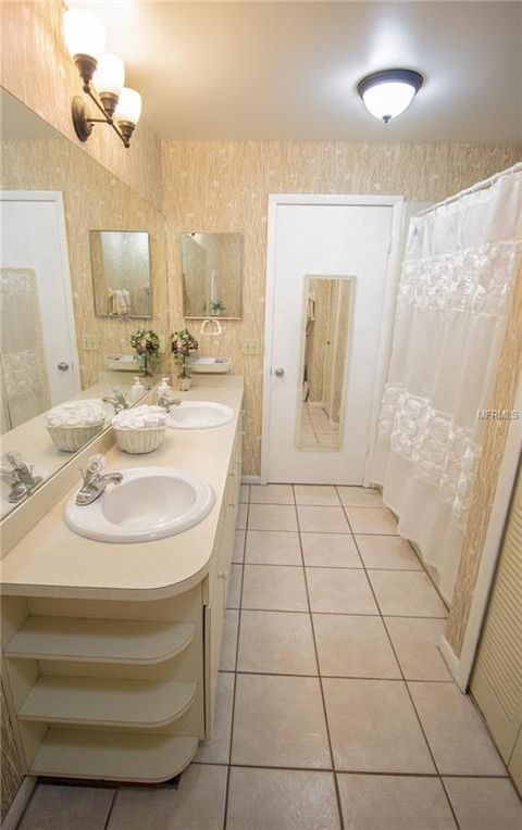 A home in DEBARY
