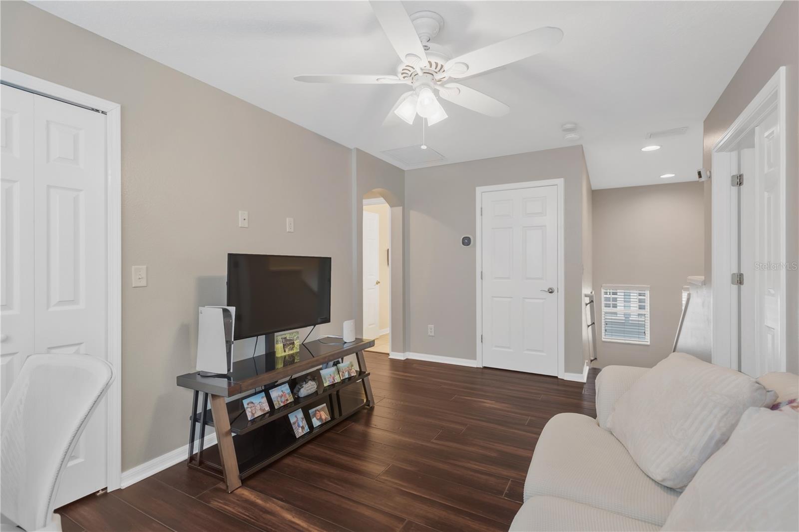 FISHHAWK RANCH TOWNCENTER PHAS - Residential