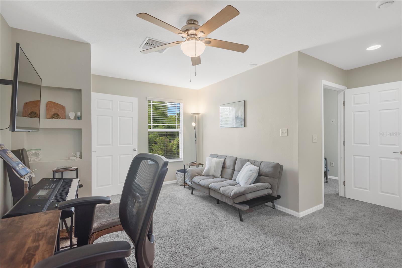 FISHHAWK RANCH TOWNCENTER PHAS - Residential