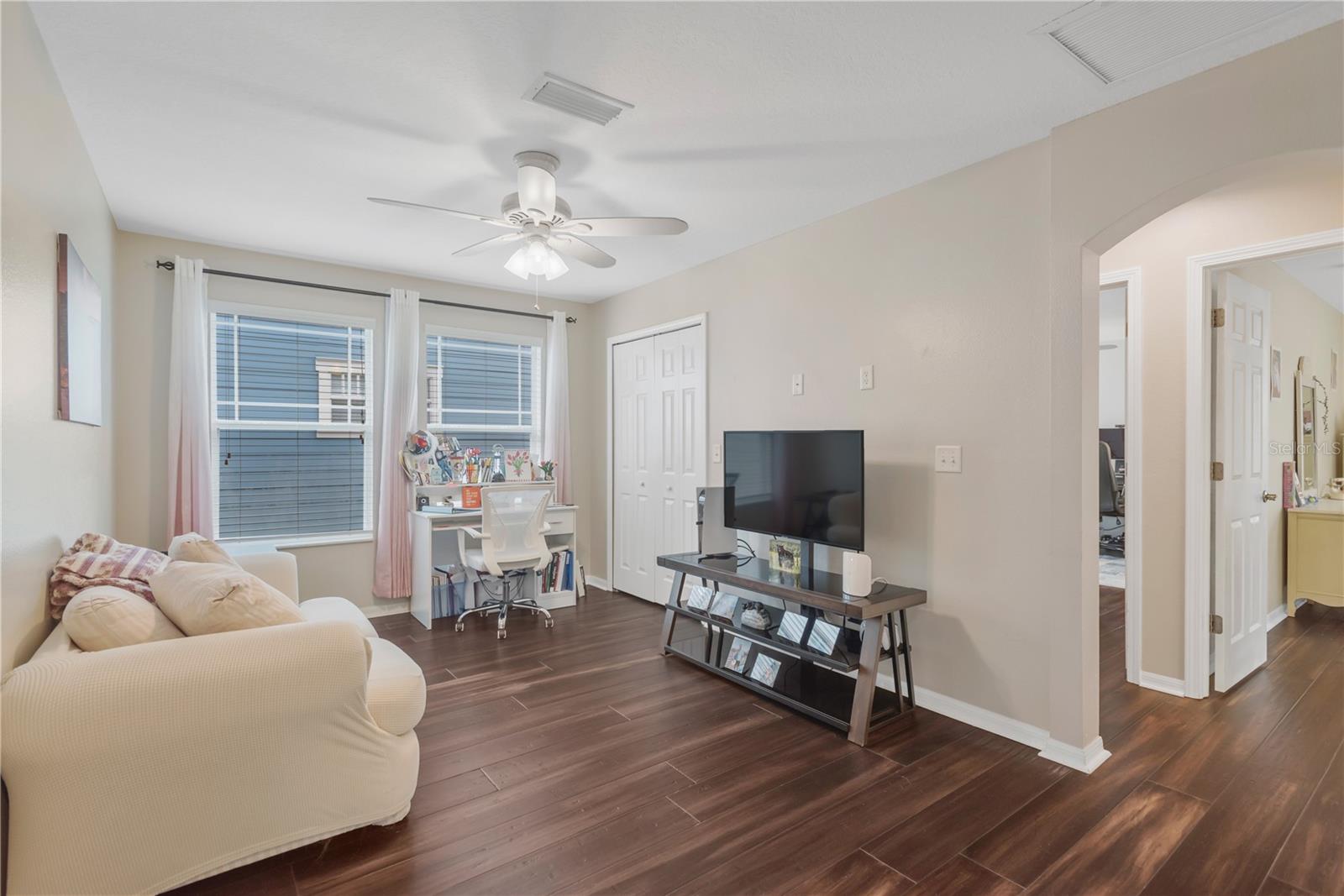 FISHHAWK RANCH TOWNCENTER PHAS - Residential
