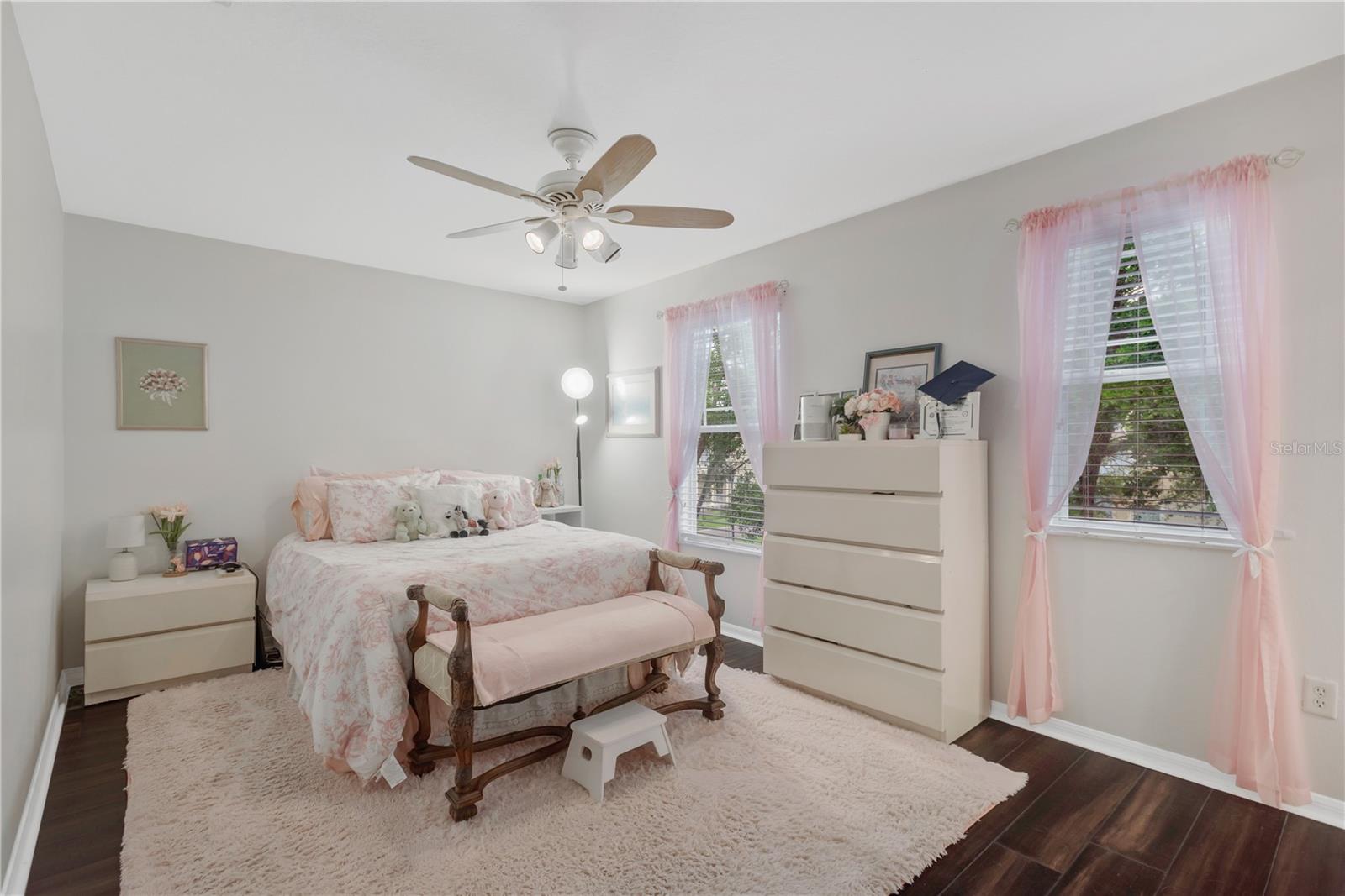 FISHHAWK RANCH TOWNCENTER PHAS - Residential