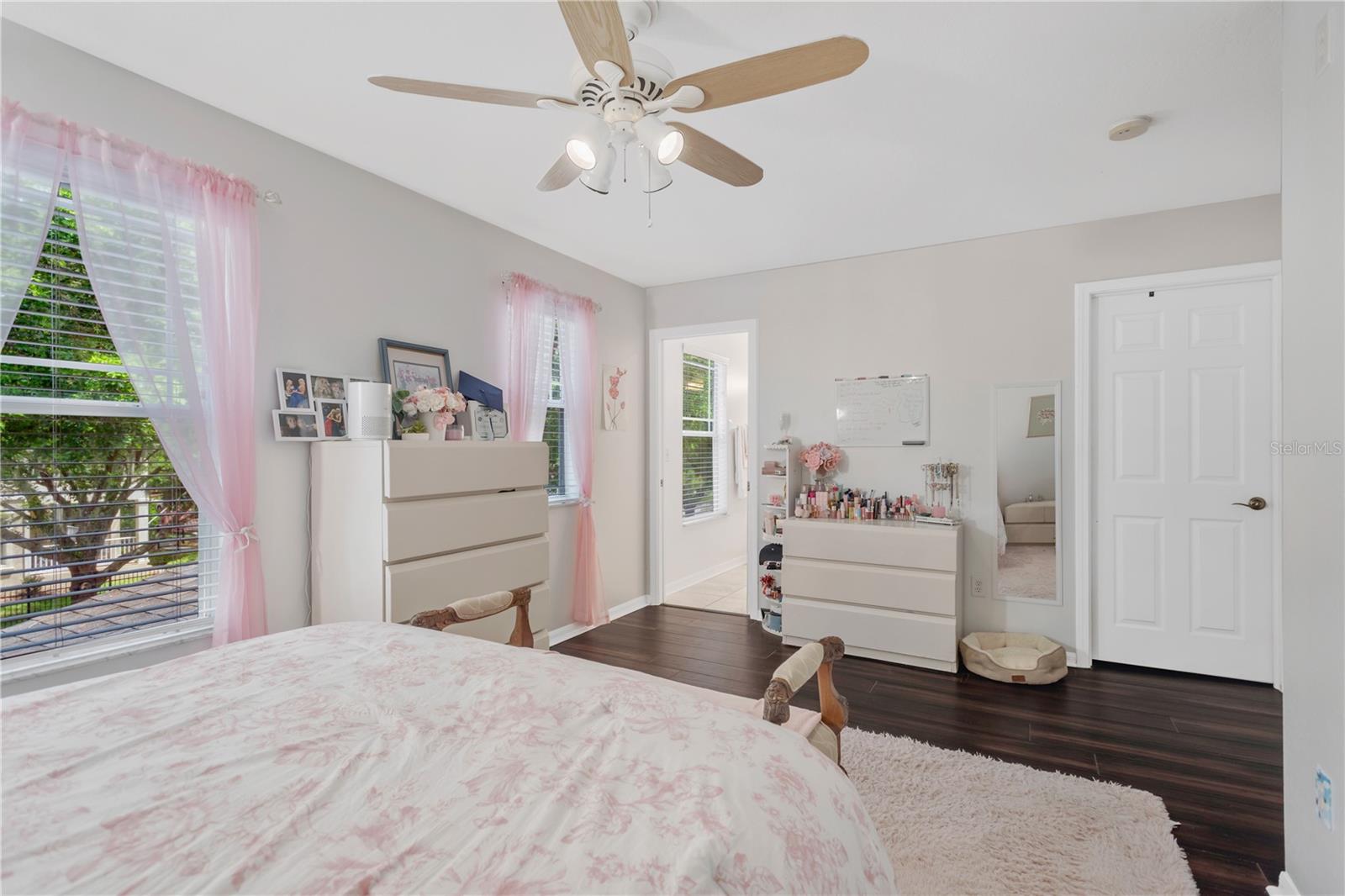 FISHHAWK RANCH TOWNCENTER PHAS - Residential