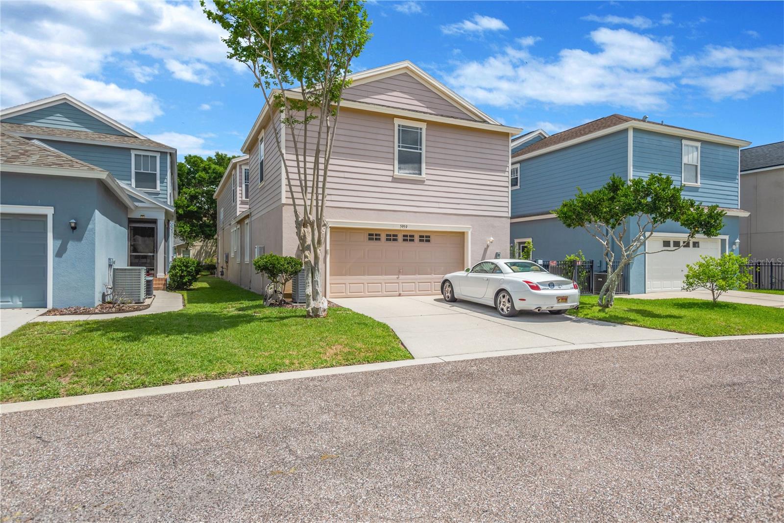 FISHHAWK RANCH TOWNCENTER PHAS - Residential