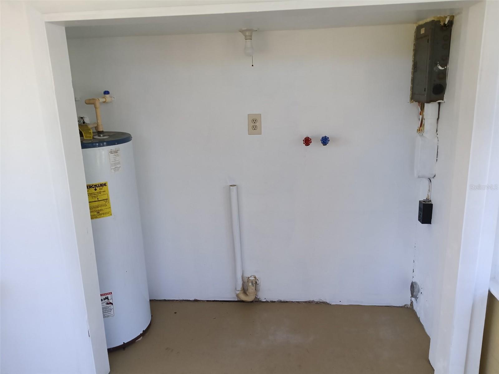 ACREAGE & UNREC - Residential Lease