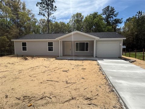 Photo of 8 Sequoia Dr. Course, Ocklawaha, FL 32179 (MLS # GC541847)