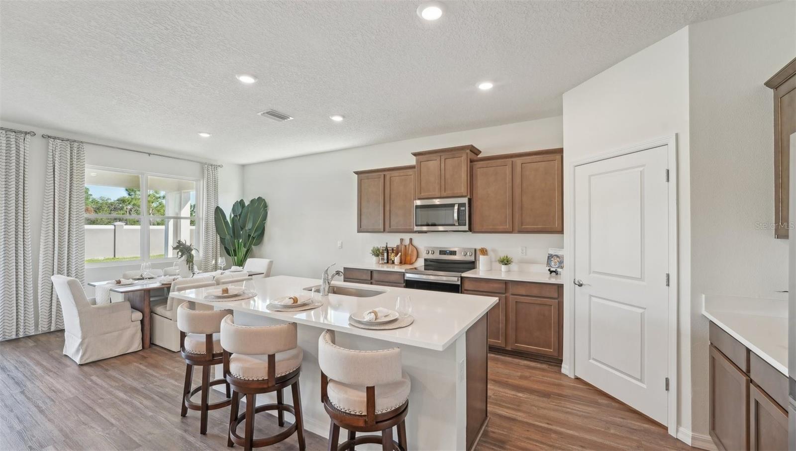 ZEPHYR LAKES - Residential