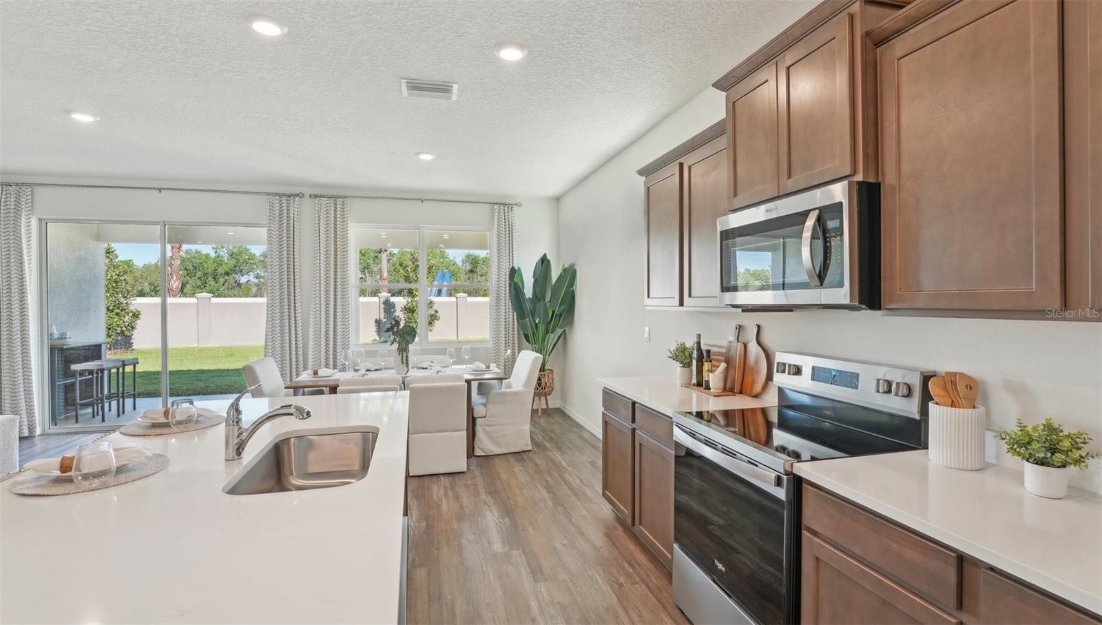 ZEPHYR LAKES - Residential