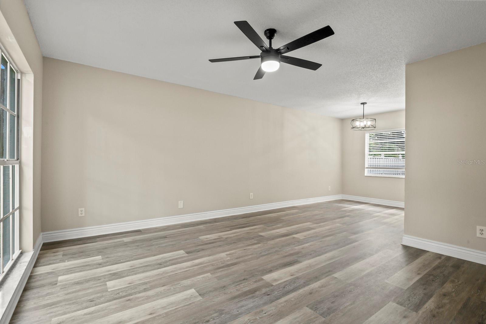 OAKDALE RIVERVIEW ESTATES - Residential