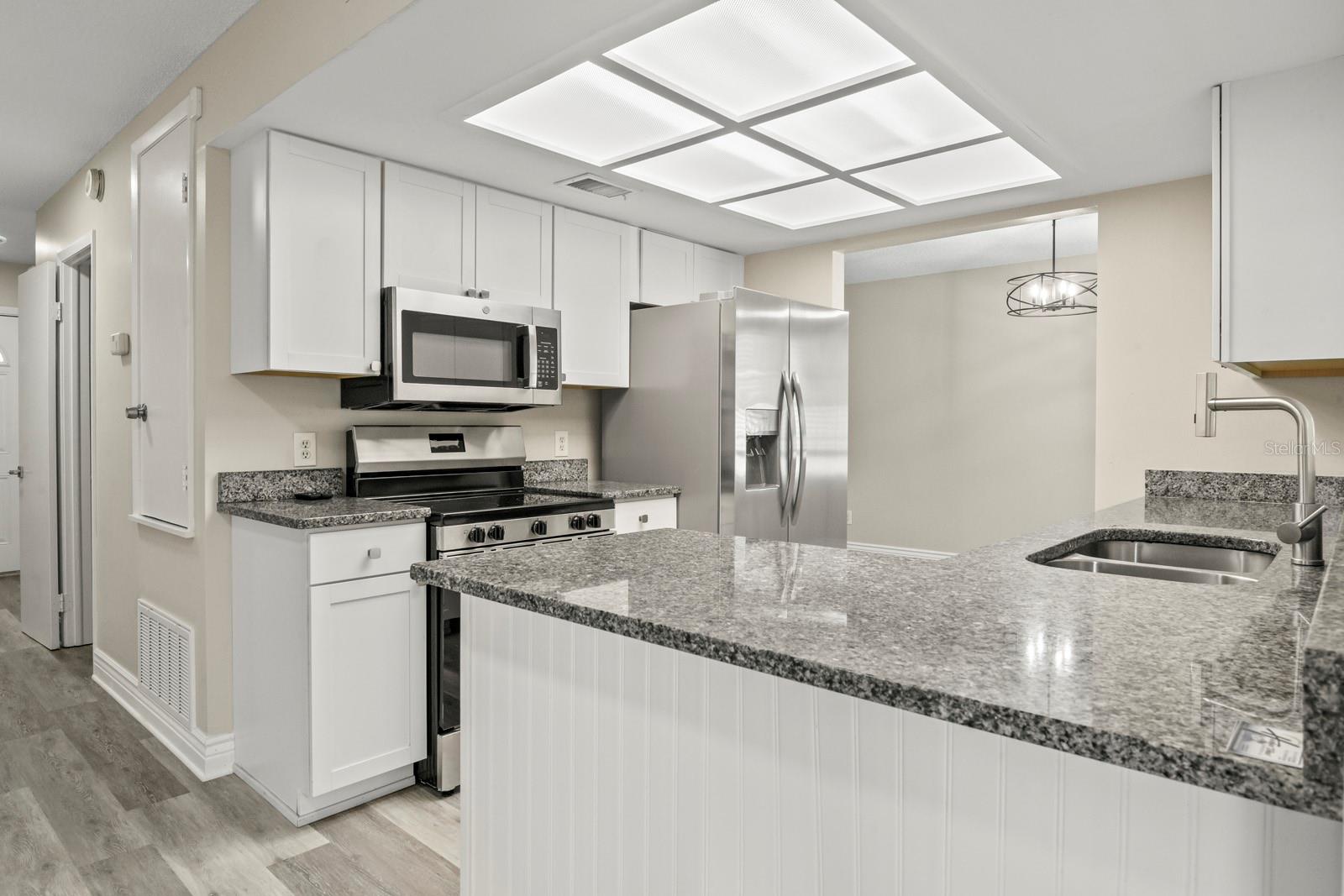 OAKDALE RIVERVIEW ESTATES - Residential