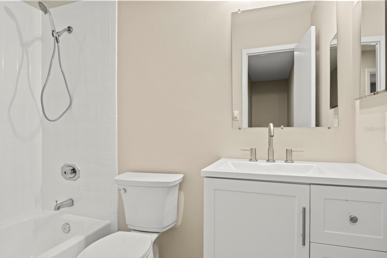 OAKDALE RIVERVIEW ESTATES - Residential