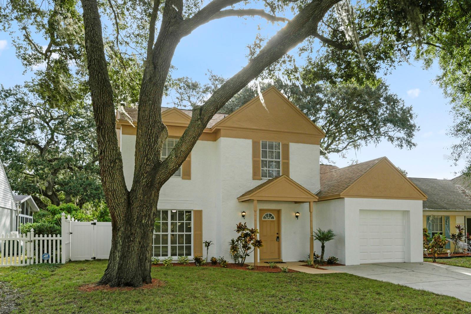 OAKDALE RIVERVIEW ESTATES - Residential